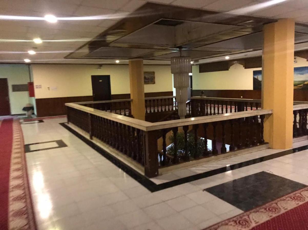 فندق واجنحة العزيزية خميس مشيط المظهر الخارجي الصورة