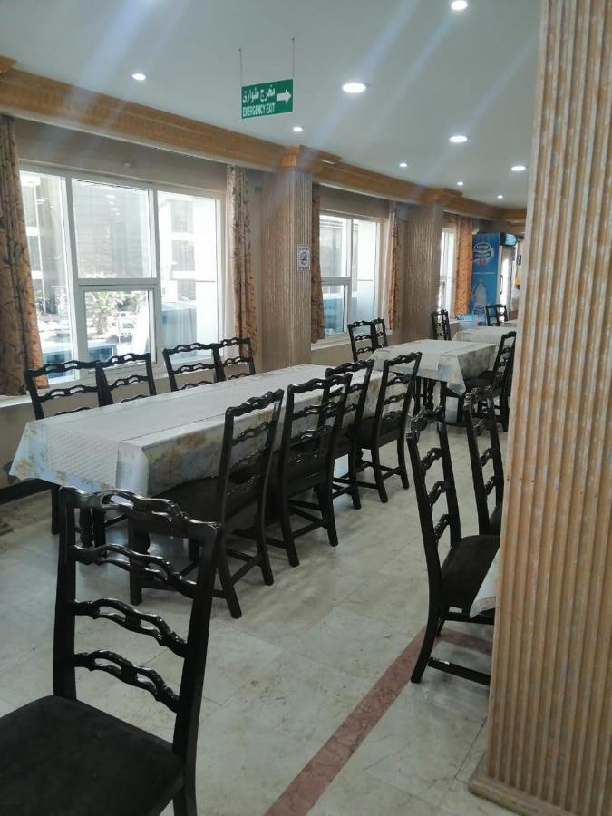 فندق واجنحة العزيزية خميس مشيط المظهر الخارجي الصورة